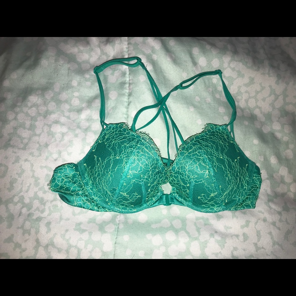 Victoria’s Secret pink bra 32 a